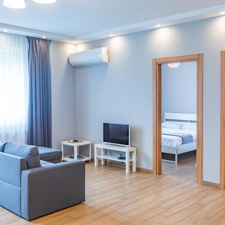 Apartment By The Sheraton Батуми Екстериор снимка