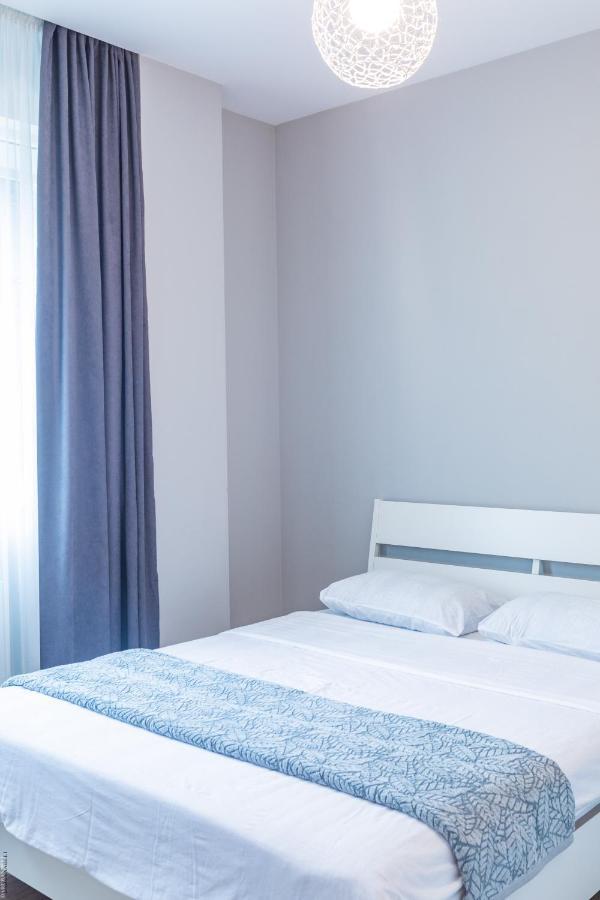 Apartment By The Sheraton Батуми Екстериор снимка