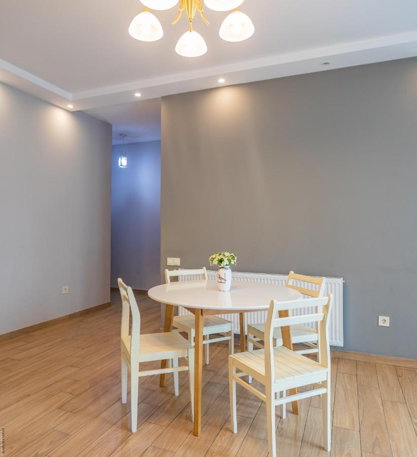 Apartment By The Sheraton Батуми Екстериор снимка