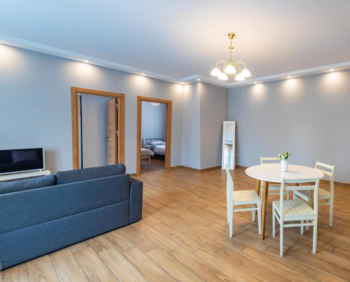 Apartment By The Sheraton Батуми Екстериор снимка